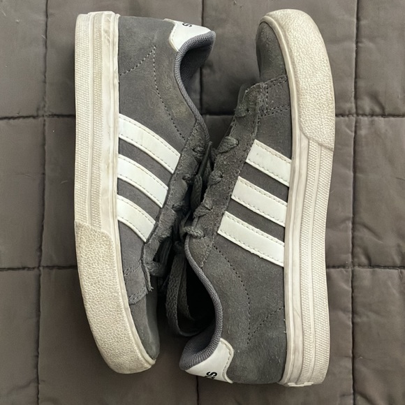 Kids Adidas Shoes sz 12 (12K) - Picture 1 of 10